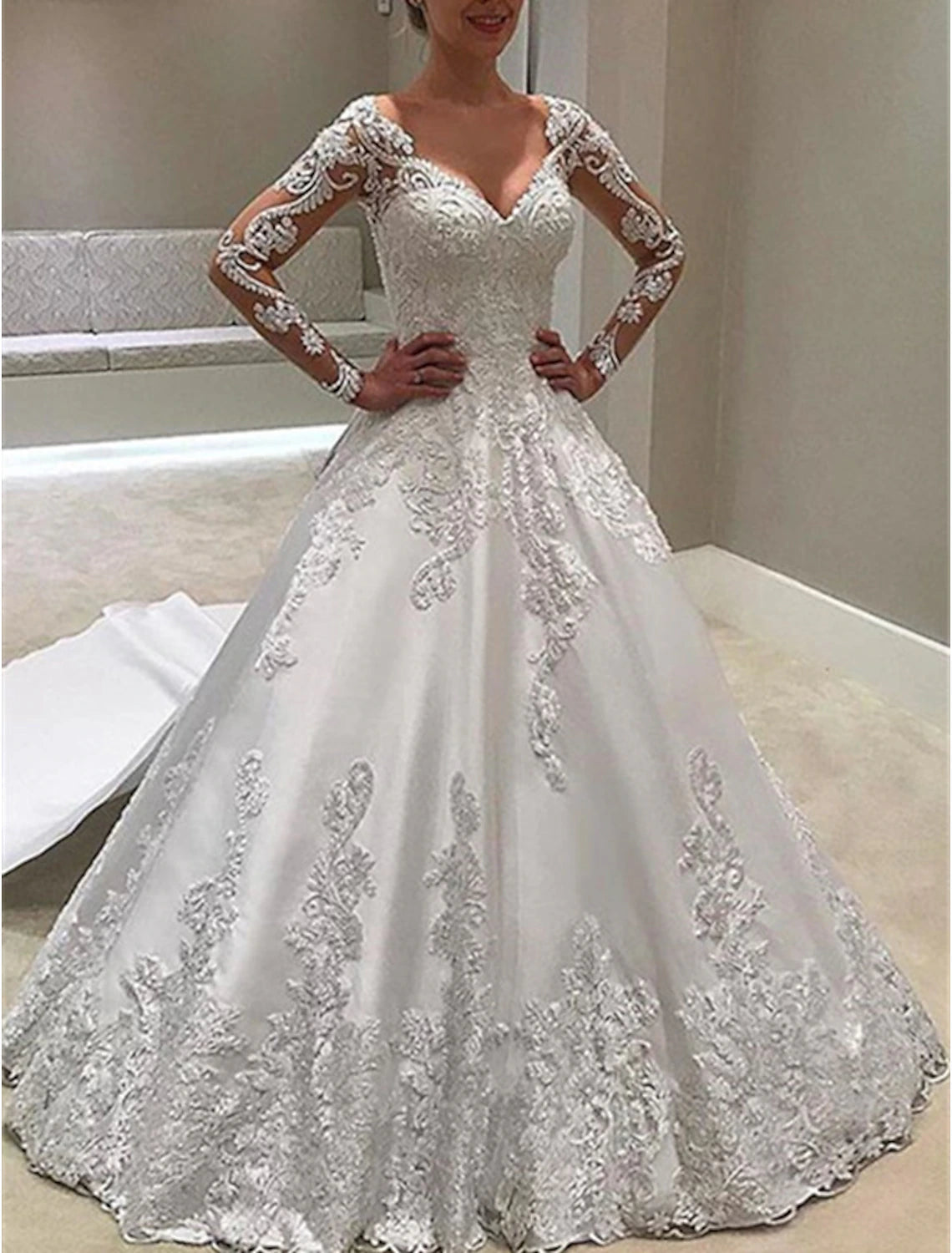 Buyishang Engagement Formal Wedding Dresses Ball Gown Sweetheart Long Sleeve Court Train Satin Bridal Gowns With Buttons Appliques